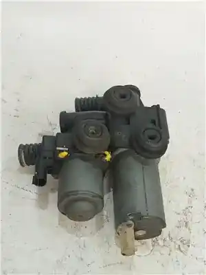 Peça sobressalente para automóvel em segunda mão condensador / radiador de sofagem / ar condicionado por bmw serie x3 (e83) 2.0d referências oem iam 64118369807  