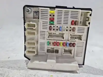 Second-hand car spare part fuse box unit for renault kangoo ii (f/kw0) (2008->) 1.5 dci (kw0a) oem iam references 8201044237   Second-hand car spare part fuse box unit for renault kangoo ii (f/kw0) (2008->) 1.5 dci (kw0a) oem iam references 8201044237