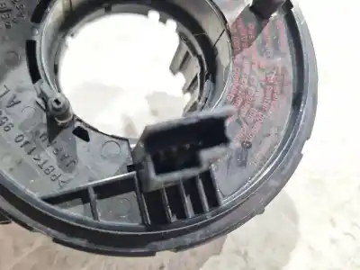 Pezzo di ricambio per auto di seconda mano anello airbag per audi a3 (8l1) 1.9 tdi riferimenti oem iam 1j0959653   Pezzo di ricambio per auto di seconda mano anello airbag per audi a3 (8l1) 1.9 tdi riferimenti oem iam 1j0959653