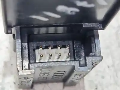 Pezzo di ricambio per auto di seconda mano interruttore alzacristalli anteriore destro per audi a3 (8l1) 1.9 tdi riferimenti oem iam 8l0959855a   Pezzo di ricambio per auto di seconda mano interruttore alzacristalli anteriore destro per audi a3 (8l1) 1.9 tdi riferimenti oem iam 8l0959855a