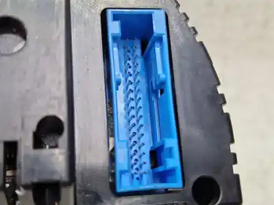 Pezzo di ricambio per auto di seconda mano pannello degli strumenti per audi a4 b7 (8ec) 1.9 tdi riferimenti oem iam 1036902078  