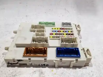 Pezzo di ricambio per auto di seconda mano Scatola Relè/fusibili per FORD FOCUS III 1.5 D 120CV Riferimenti OEM IAM GV6T14A073DH  