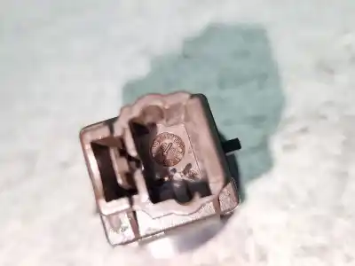 Second-hand car spare part switch for renault megane ii (bm0/1_, cm0/1_) 1.5 dci (bm1e cm1e) oem iam references 8200169589b  