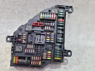 Peça sobressalente para automóvel em segunda mão  por BMW 5 (F10)  Referências OEM IAM 9211868  