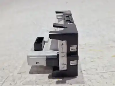 Автозапчастина б/у багатофункційний дисплей для renault clio iii 1.1 посилання на oem iam 8200307273a  