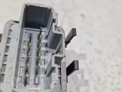 Peça sobressalente para automóvel em segunda mão botão / interruptor elevador vidro dianteiro esquerdo por renault megane ii (bm0/1_, cm0/1_) 1.5 dci (bm02 bm13 bm2a cm02 cm13) referências oem iam 315033a  