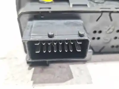 Peça sobressalente para automóvel em segunda mão botão / interruptor elevador vidro dianteiro esquerdo por citroen c3 ii (sc_) 1.4 hdi 70 (sc8hzc, sc8hr0, sc8hp4) referências oem iam 96637530xt  