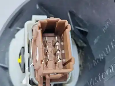 Second-hand car spare part right front power window switch for renault clio iii 1.5 dci diesel oem iam references 8200316979d  