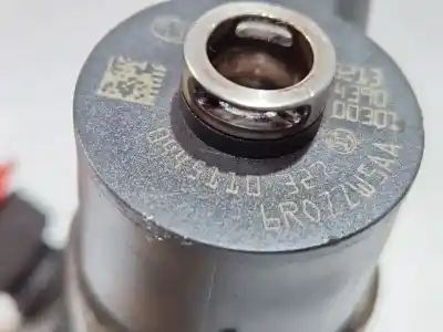 Pezzo di ricambio per auto di seconda mano iniettore per opel insignia a (g09) 2.0 cdti (68) riferimenti oem iam 0445110327  