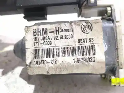 Автозапчасти б/у мотор стекла переднего правого за seat leon (1m1) 1.9 sdi ссылки oem iam 1j0959802g  