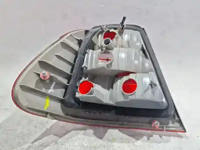 Second-hand car spare part right tailgate light for bmw 3 (e46) 320 d oem iam references 6910532  