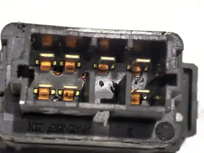 Second-hand car spare part right front power window switch for citroen c2 (jm_) 1.1 oem iam references 96605364xt  