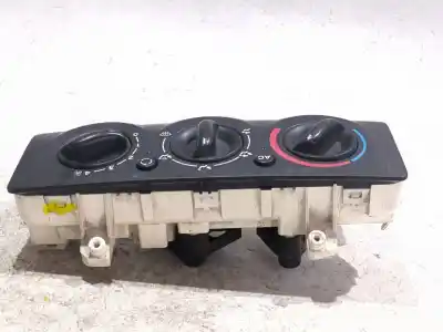 Second-hand car spare part climate control for renault clio iii 1.5 dci diesel oem iam references 8200147160  