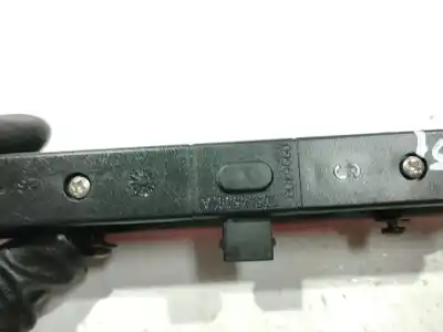 Peça sobressalente para automóvel em segunda mão farolim de travão central por audi a4 b5 (8d2) 1.9 tdi referências oem iam 8d5945097a  