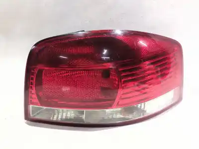 Pezzo di ricambio per auto di seconda mano LUCI POSTERIORI DESTRA per AUDI A3 (8P1)  Riferimenti OEM IAM 8P0945258  