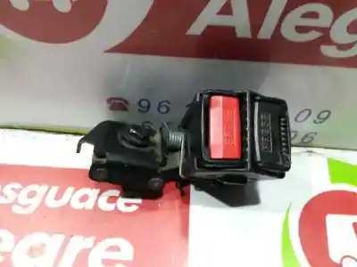 Автозапчасти б/у ЦЕНТРАЛЬНЫЙ ЗАДНИЙ РЕМЕНЬ БЕЗОПАСНОСТИ за RENAULT CLIO II FASE I (B/CBO)  ссылки OEM IAM   
