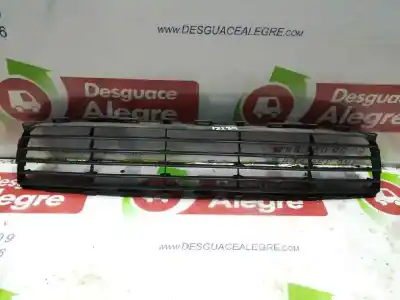 Second-hand car spare part central bumper grille for toyota auris (_e15_) 2.0 d-4d (ade150_) oem iam references 5311202080