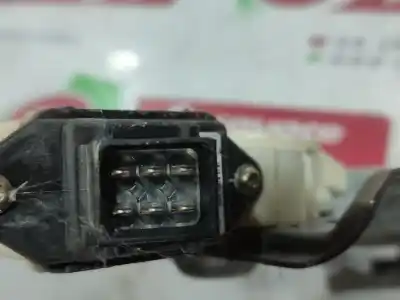 Tweedehands auto-onderdeel regelaar rechts voor ruit voor toyota corolla (e12) 1.6 16v oem iam-referenties 6981002130