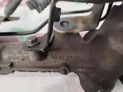 Peça sobressalente para automóvel em segunda mão caixa de direção por dacia duster laureate 4x2 referências oem iam 50012412  