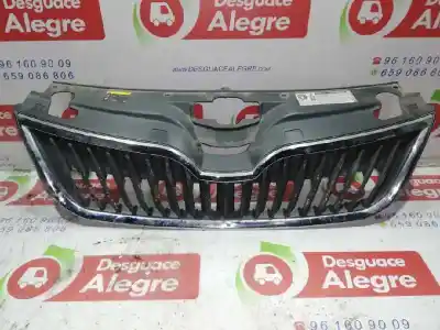 Second-hand car spare part front grille for skoda rapid active oem iam references 5ja853668  