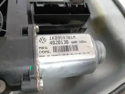 Recambio de automóvil de segunda mano de Elevalunas Delantero Izquierdo para VOLKSWAGEN GOLF V BERLINA (1K1) Conceptline (E) referencias OEM IAM 1K0959701M  