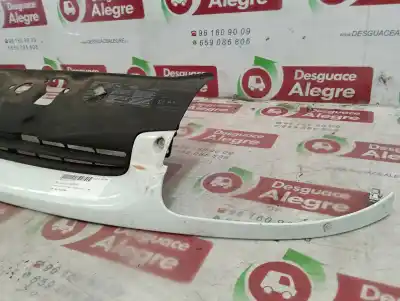 Автозапчасти б/у передняя решетка за renault clio ii fase i (b/cbo) 1.9 d alize ссылки oem iam 7700423891  