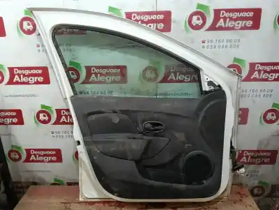 Peça sobressalente para automóvel em segunda mão porta da frente esquerda por dacia sandero comfort referências oem iam 