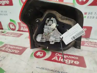 Second-hand car spare part right tailgate light for toyota corolla (e12) 2.0 d-4d linea luna berlina oem iam references 8155002300  