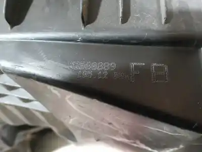 Автозапчастина б/у повітряний фільтр для opel insignia a sedán (g09) 2.0 cdti (69) посилання на oem iam 55560889  
