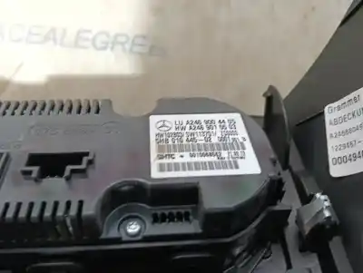 Recambio de automóvil de segunda mano de Consola Central para MERCEDES-BENZ CLASE B (W246) B 180 CDI BE (246.200) 109 CV / 80 KW referencias OEM IAM A2468100179  