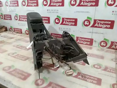 Recambio de automóvil de segunda mano de apoyabrazos central para mercedes-benz clase b (w246) b 180 cdi be (246.200) 109 cv / 80 kw referencias oem iam a2466804250  