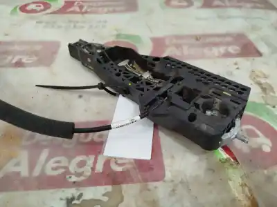 Peça sobressalente para automóvel em segunda mão fechadura da porta dianteira direita por renault captur expression 90 cv / 66 kw referências oem iam 805022764r  