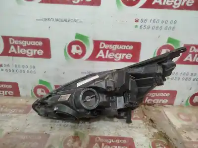 Pezzo di ricambio per auto di seconda mano Faro Anteriore Destro per FORD C-MAX Titanium Riferimenti OEM IAM AM5113W029AF  
