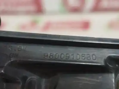 Peça sobressalente para automóvel em segunda mão farolim dianteiro direito por citroen c4 cactus feel referências oem iam 9800910680  