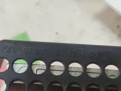 Pezzo di ricambio per auto di seconda mano maniglia esterna anteriore sinistra per renault captur expression 90 cv / 66 kw riferimenti oem iam 242889  