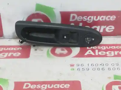 Peça sobressalente para automóvel em segunda mão botão / interruptor elevador vidro dianteiro direito por renault clio ii fase ii (b/cb0) authentique 58 cv / 43 kw referências oem iam 8200084005  