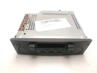 Second-hand car spare part audio system / radio cd for renault clio 2 manual oem iam references 8200057681  
