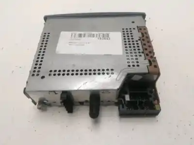 Second-hand car spare part Audio System / Radio Cd for RENAULT CLIO 2 MANUAL OEM IAM references 8200354517  