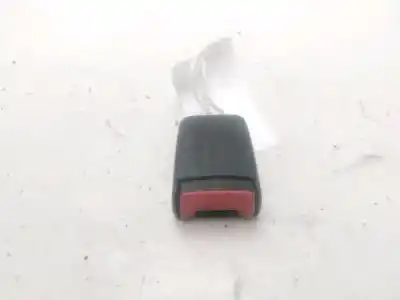 Peça sobressalente para automóvel em segunda mão CHICOTE / ENCAIXE CINTO SEGURANÇA TRASEIRO ESQUERDO por RENAULT CLIO 2 1.5 DCI 65CH MANUAL Referências OEM IAM 8200684049  