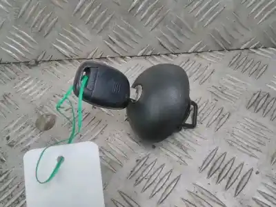 Peça sobressalente para automóvel em segunda mão Tampa De Combustível por RENAULT CLIO 2 MANUAL Referências OEM IAM   