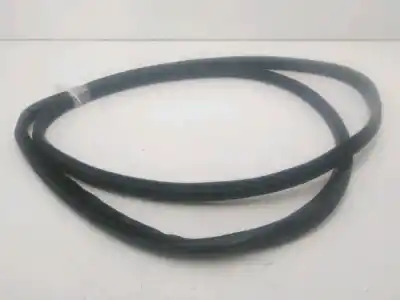 Tweedehands auto-onderdeel DEURCONTOUR RUBBER voor RENAULT MEGANE 3 AUTOMATICO OEM IAM-referenties 808320005R  