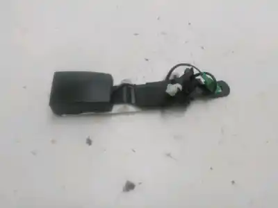 Pezzo di ricambio per auto di seconda mano GANCIO CINTURA ANTERIORE SINISTRO per VOLKSWAGEN POLO 5 MANUAL Riferimenti OEM IAM 6R4857755AQVZ  