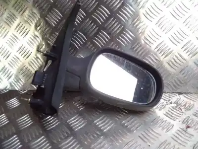 Pièce détachée automobile d'occasion RÉTROVISEUR DROIT pour RENAULT SCENIC 1 MANUAL Références OEM IAM 7700431543  