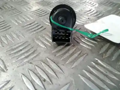 Second-hand car spare part REARVIEW SIDE MIRROR SWITCH for RENAULT CLIO 3 MANUAL OEM IAM references 255704649R  