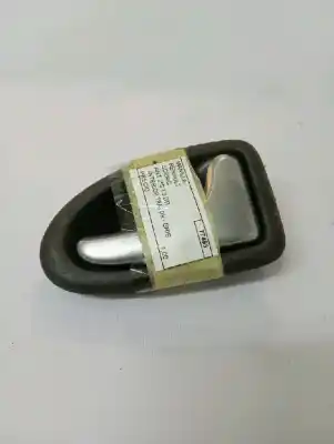 Piesă de schimb auto la mâna a doua Mâner Geam Fațã Dreapta pentru RENAULT SCENIC ANT S 1.9 DTI-IZQUIERDO ELECTRICO - GRIS Referințe OEM IAM 77495  ANT SEGUNDA SERIE 1.9 DTI-INTERIOR TRAS DH - CROMADA