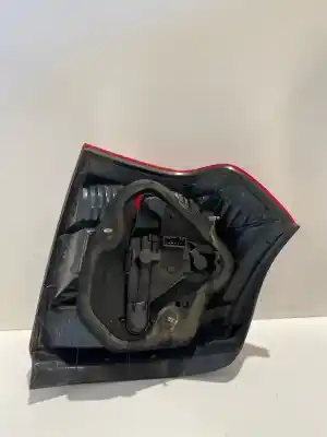 Second-hand car spare part right tailgate light for toyota corolla 03 2.0 d - nº5565-de elev del izq - para 4 oem iam references 1033471  03 2.0 d - nº5565,5p-lado derecho