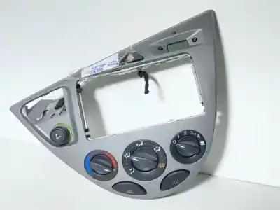 Peça sobressalente para automóvel em segunda mão DISPLAY GPS / MULTIMÍDIA por FORD FOCUS  Referências OEM IAM 42800  