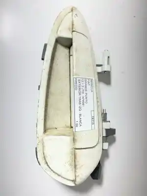 Pièce détachée automobile d'occasion Manivelle / Poignée Lève Vitre Avant Droite pour FIAT GRANDE PUNTO 12 1.3 JTD - Nº4983-REF: 51904062 Références OEM IAM 74113  12 1.3 JTD - Nº4981-EXTERIOR TRAS IZQUIERDA - BLANCA