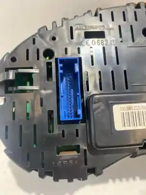 Peça sobressalente para automóvel em segunda mão quadrante por audi a3 sportback (8p) 2.0 tdi attraction referências oem iam 97262  8p 2.0 tdi nº8544-ref: 8p0920930f