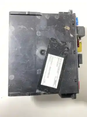 Pezzo di ricambio per auto di seconda mano SCATOLA RELÈ/FUSIBILI per MERCEDES-BENZ C220CDI W203-REF: A6110960999 Riferimenti OEM IAM 89091  